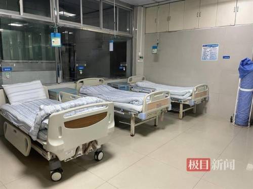 随意触摸人物内部位(可以随便看内部位的rpg手游)插图
