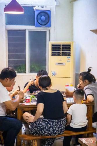 幸福路上的火锅店(幸福火锅店官方正版)插图25