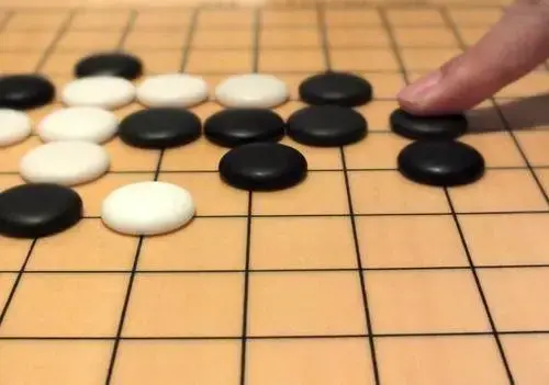 五子连珠勋章版小游戏(五子连珠经典手机版)插图