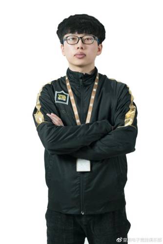 英雄联盟皇族战队成员介绍(s4皇族队员)插图1