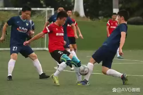 草坪足球阵容插图1