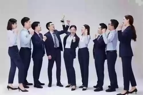 员工的阵容插图