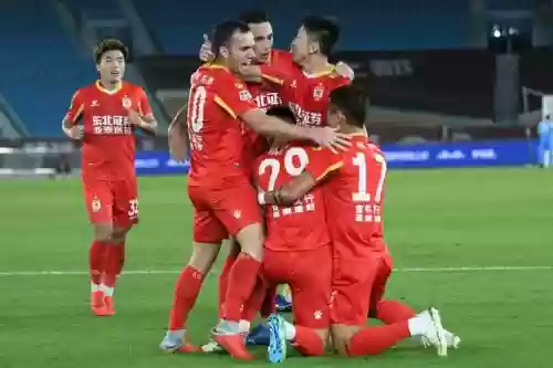 2012亚泰阵容插图1