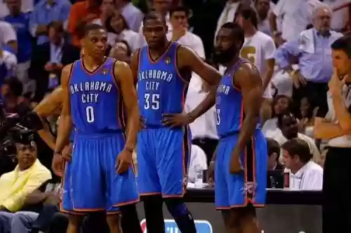 威少雷霆单核带队阵容搭配，威少mvp赛季雷霆队阵容插图1